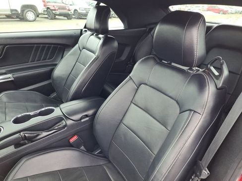 Used 2016 Ford Mustang Premium image 7