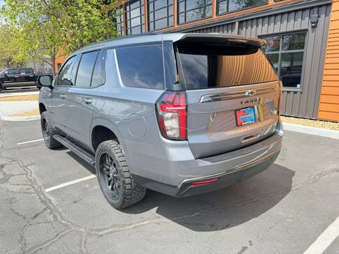 Used 2022 Chevrolet Tahoe Z71 w/ Luxury Package AWD/4WD image 3