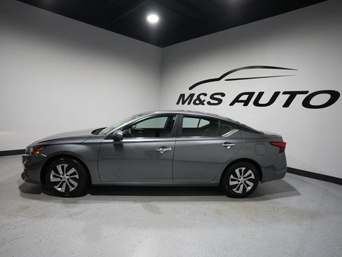 Used 2022 Nissan Altima 2.5 S image 3