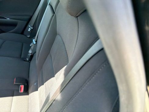 Used 2024 Chevrolet Malibu LT FWD image 16