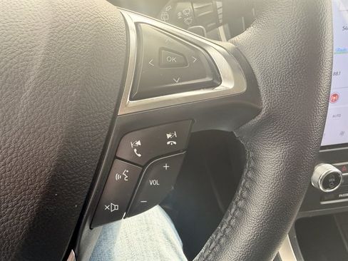 Certified 2024 Ford Edge SEL w/ Convenience Package AWD/4WD image 16
