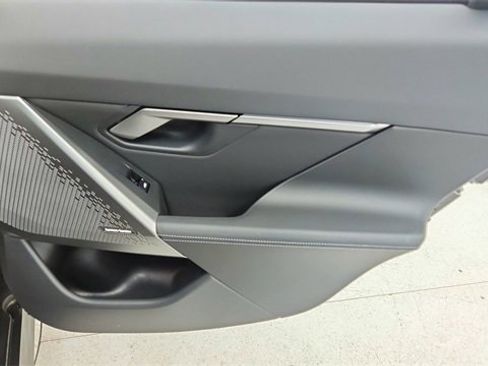 Used 2025 BMW 540i xDrive image 28