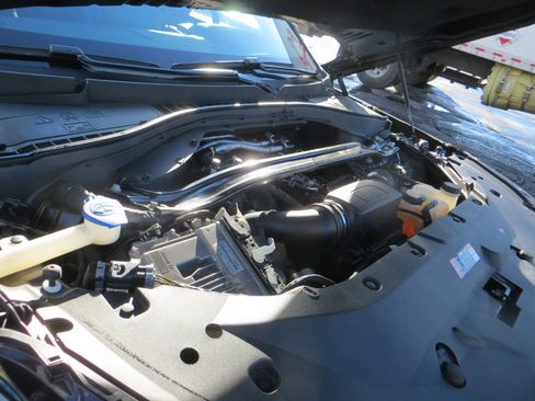 Used 2023 Lincoln Aviator AWD w/ Premium Package image 4