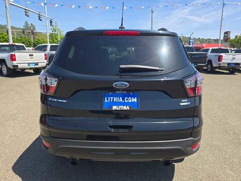 Certified 2018 Ford Escape SE w/ Ford Safe & Smart Package AWD/4WD image 4