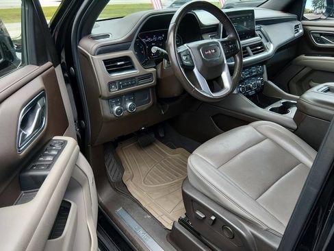Used 2021 GMC Yukon XL SLT AWD/4WD image 10