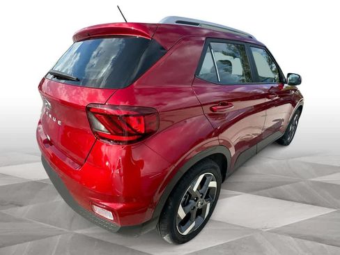 Used 2025 Hyundai Venue SEL FWD image 8