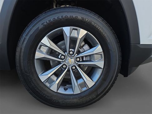 New 2026 Chevrolet Equinox LT image 16