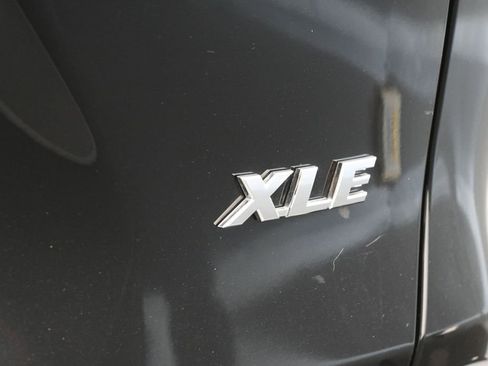 Used 2025 Toyota RAV4 XLE w/ Convenience Package FWD image 33