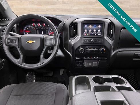 Used 2022 Chevrolet Silverado 2500 Custom w/ Custom Value Package image 2