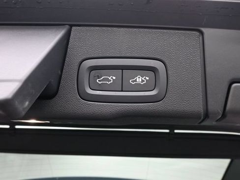 Used 2023 Volvo XC60 B5 Ultimate w/ Climate Package AWD/4WD image 32
