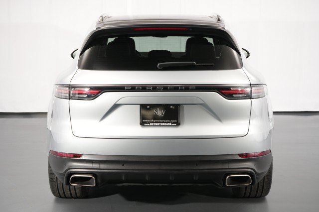 Used 2023 Porsche Cayenne AWD/4WD image 12
