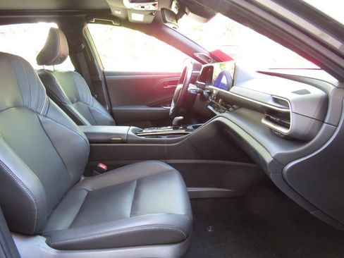 Certified 2024 Toyota Crown AWD/4WD image 20