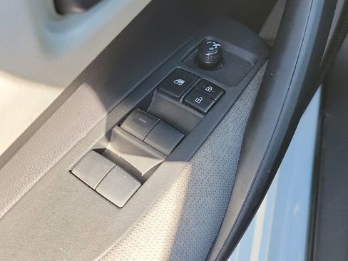 Used 2022 Toyota Corolla L image 24