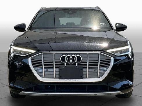 Used 2022 Audi e-tron Premium Plus w/ Premium Plus Package AWD/4WD image 3