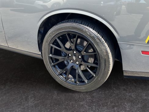 Used 2018 Dodge Challenger R/T Scat Pack w/ Dynamics Package RWD image 10