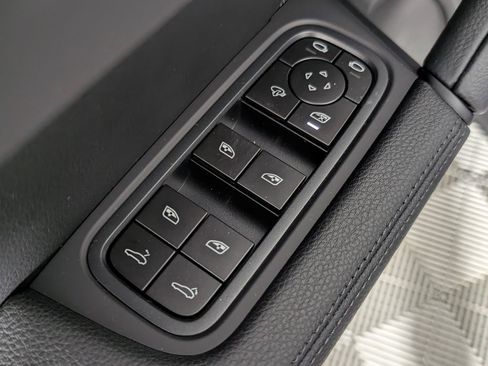 New 2026 Porsche Cayenne Coupe image 28