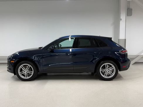 Certified 2023 Porsche Macan AWD/4WD image 2