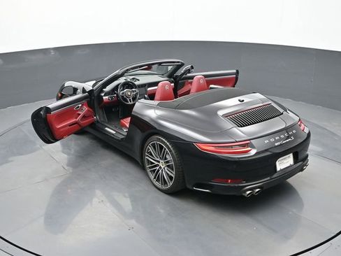 Certified 2019 Porsche 911 Carrera S RWD image 25