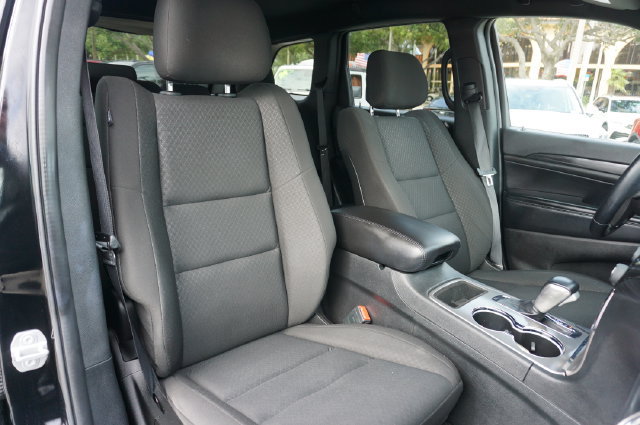 Used 2022 Jeep Grand Cherokee Laredo E RWD image 2