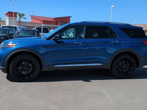 Used 2022 Ford Explorer Limited w/ Class IV Trailer Tow Package AWD/4WD image 6