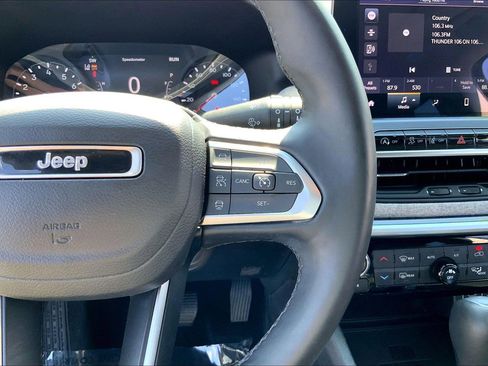 Used 2022 Jeep Compass Latitude w/ Sun and Sound Group image 24