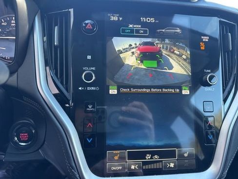 Used 2025 Subaru Outback Limited image 21