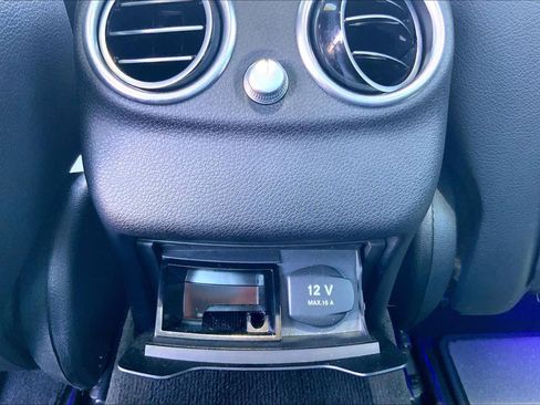 Used 2019 Mercedes-Benz C 300 4MATIC Sedan image 29