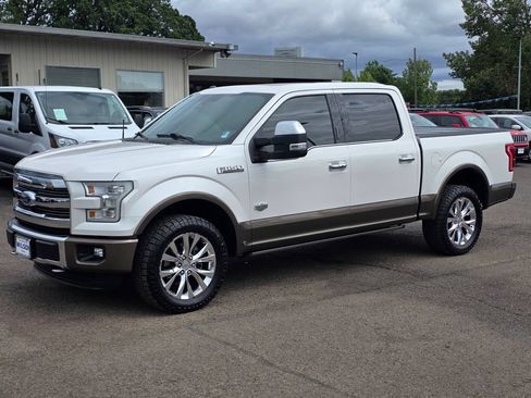 Used 2016 Ford F150 King Ranch w/ Equipment Group 601A Luxury AWD/4WD image 25