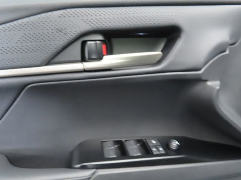 Used 2025 Toyota Camry XSE image 21