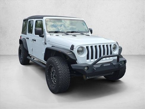 Used 2018 Jeep Wrangler Unlimited Sport AWD/4WD image 3