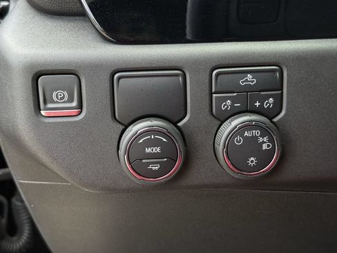 Certified 2023 Chevrolet Silverado 1500 LT RWD image 24