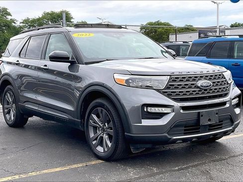 Certified 2022 Ford Explorer XLT w/ Equipment Group 202A AWD/4WD image 35