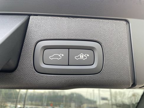 New 2026 Volvo XC60 T8 Core image 10