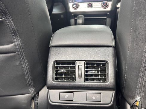 Used 2016 Subaru Outback 3.6R Limited image 27