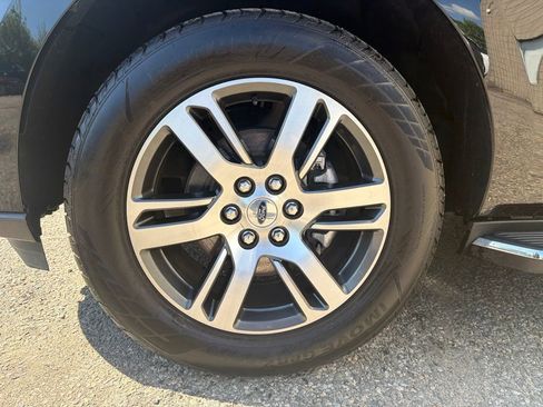 Used 2023 Ford Expedition Limited AWD/4WD image 10