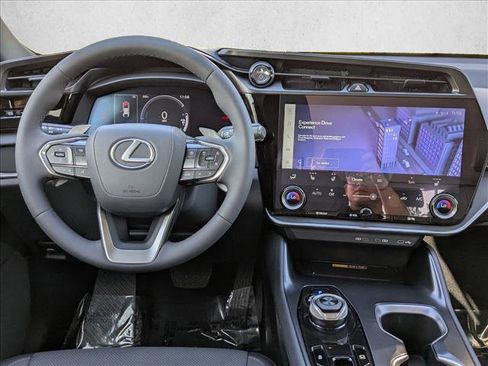 Used 2025 Lexus RZ 300e image 16