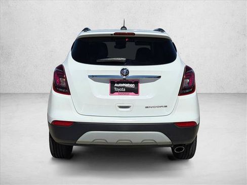 Used 2022 Buick Encore Preferred w/ Safety Package FWD image 7
