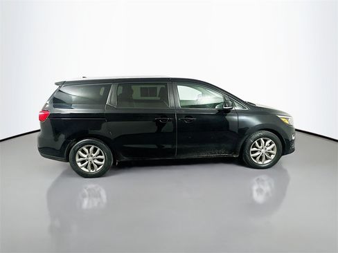 Used 2020 Kia Sedona EX image 8