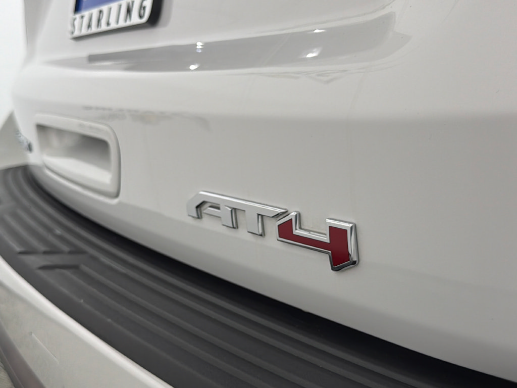 Used 2025 GMC Yukon AT4 Ultimate AWD/4WD image 44