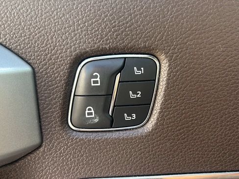 Used 2020 Ford F250 King Ranch w/ King Ranch Ultimate Package AWD/4WD image 25
