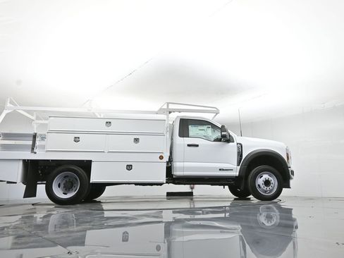New 2025 Ford F550 2WD Regular Cab Super Duty image 50