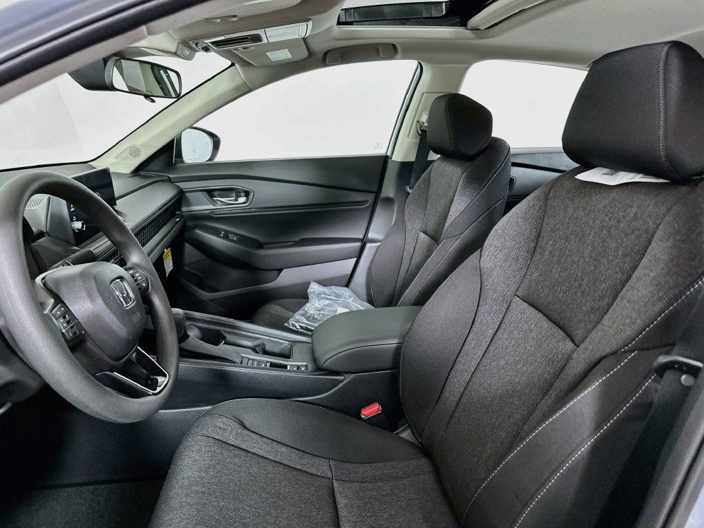 Used 2026 Honda Accord SE image 8