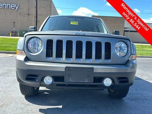 Used 2012 Jeep Patriot Latitude w/ Sun/Sound Group AWD/4WD image 2