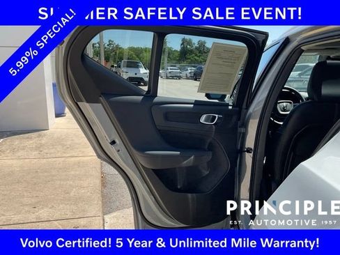 Certified 2025 Volvo XC40 B5 Plus w/ Protection Package Premier AWD/4WD image 25