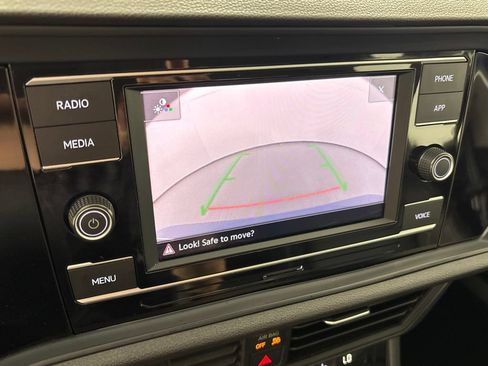 Used 2024 Volkswagen Jetta SE FWD image 41
