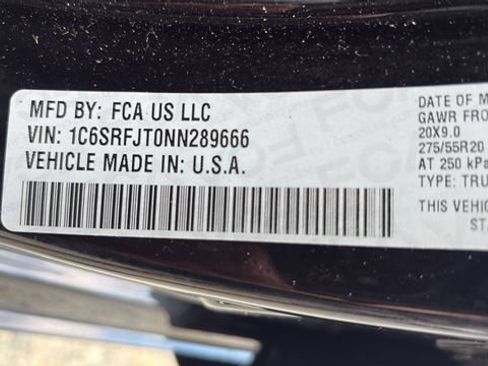 Used 2022 RAM 1500 Laramie AWD/4WD image 20
