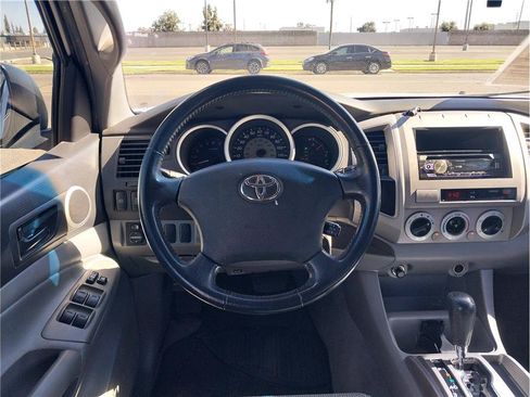 Used 2007 Toyota Tacoma PreRunner w/ TRD Off-Road Pkg #1 RWD image 12