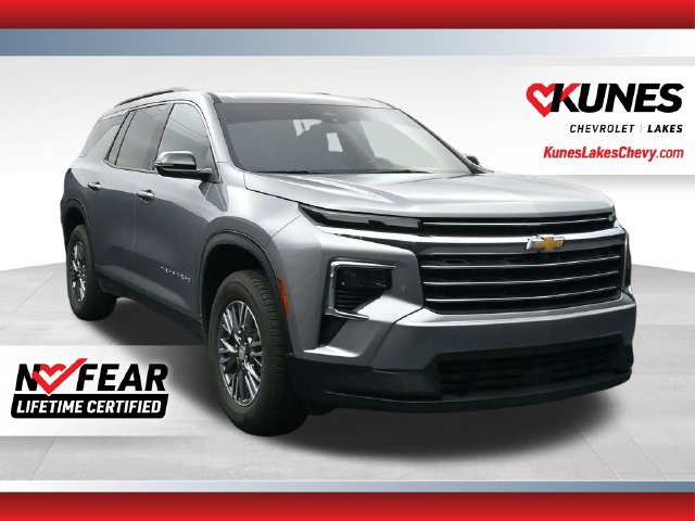 Used 2025 Chevrolet Traverse LT AWD/4WD image 1