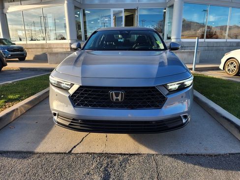 Used 2024 Honda Accord Touring image 2