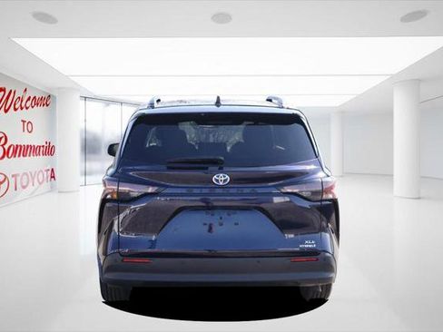 Certified 2024 Toyota Sienna XLE image 6